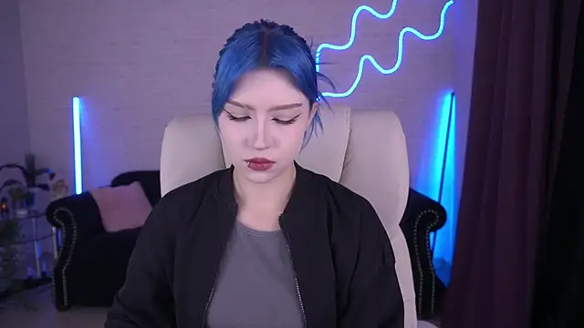 Snapshot of SelenaIris chatting on 11.19.25 SelenaIris online show from 11.19.25