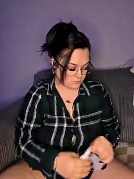 Saucy-Serenity online show from 11.12.25