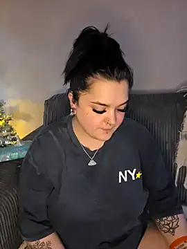 Saucy-Serenity online show from 11.27.25