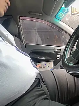 Snapshot of dam-her-boy chatting on 10.27.25 dam-her-boy online show from 10.27.25