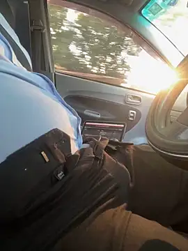 Snapshot of dam-her-boy chatting on 03.31.26 dam-her-boy online show from 03.31.26