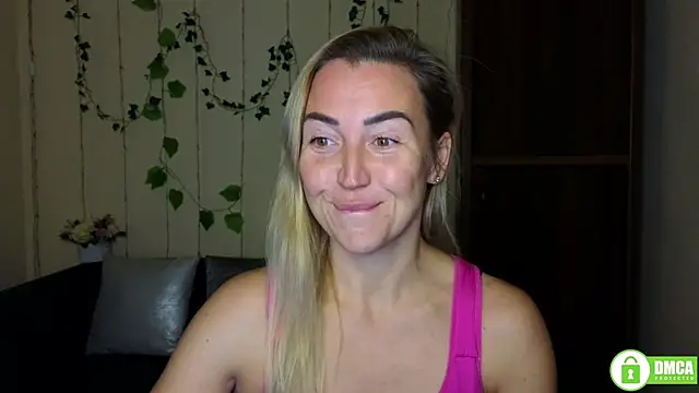 Kiss julli88I online show from 11.02.25