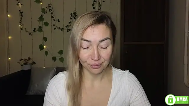 Snapshot of Kiss_julli88I chatting on 01.05.26 Kiss julli88I online show from 01.05.26