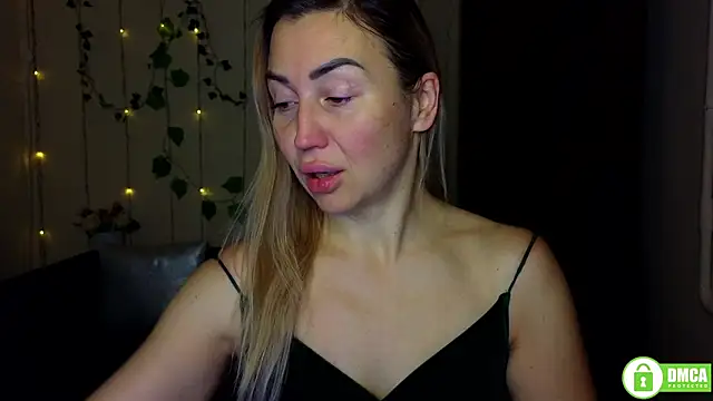 Snapshot of Kiss_julli88I chatting on 01.12.26 Kiss julli88I online show from 01.12.26