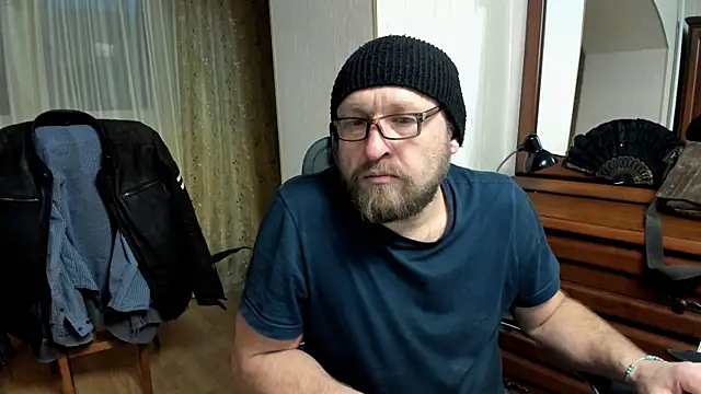 Snapshot of Grandor_M chatting on 03.07.25 Grandor M online show from 03.07.25