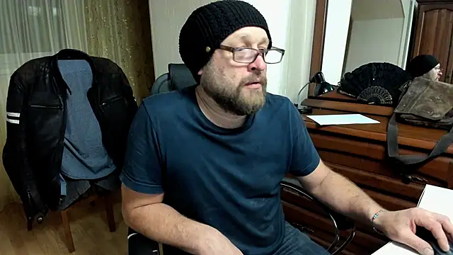 Snapshot of Grandor_M chatting on 03.07.25 Grandor M online show from 03.07.25