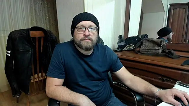 Snapshot of Grandor_M chatting on 03.12.25 Grandor M online show from 03.12.25