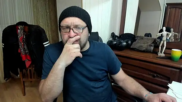 Snapshot of Grandor_M chatting on 03.15.25 Grandor M online show from 03.15.25