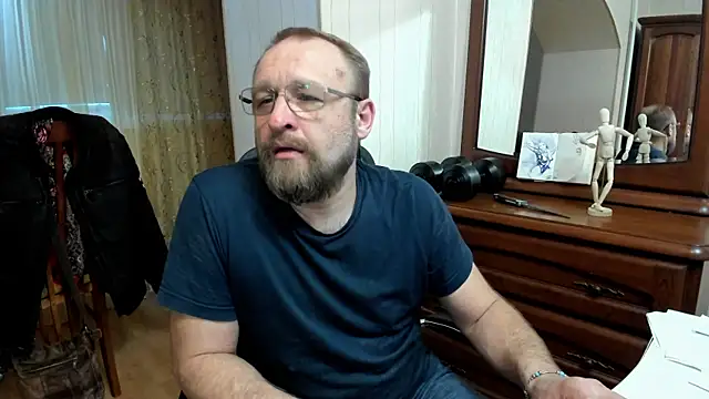 Snapshot of Grandor_M chatting on 03.21.25 Grandor M online show from 03.21.25