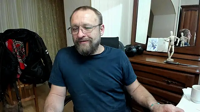 Snapshot of Grandor_M chatting on 03.22.25 Grandor M online show from 03.22.25