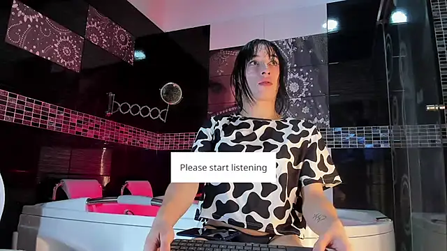 Small Hot19 online show from 10.23.25