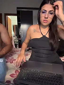 Snapshot of jheicylli chatting on 11.16.25 jheicylli online show from 11.16.25