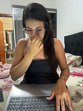 Snapshot of jheicylli chatting on 12.04.25 jheicylli online show from 12.04.25