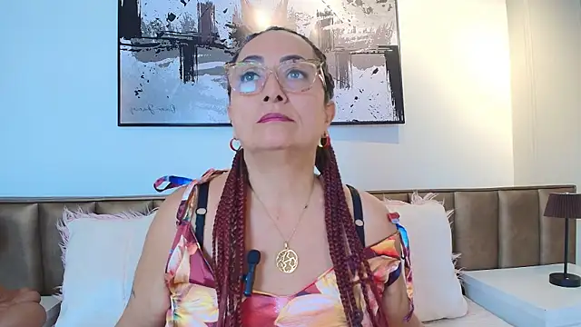 Snapshot of AlessandraLeroy chatting on 06.29.26 AlessandraLeroy online show from 06.29.26