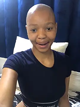 BondiBitch online show from 10.27.25