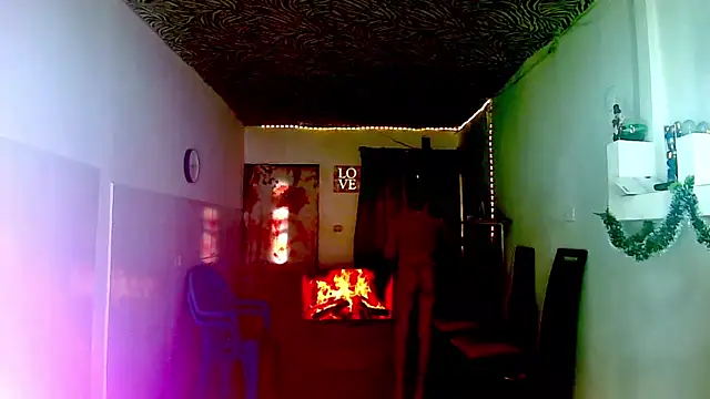 KimberlyXtreme online show from 12.14.25