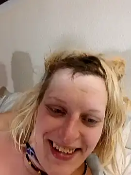 KITTYBOOBOOFUXX online show from 10.21.25