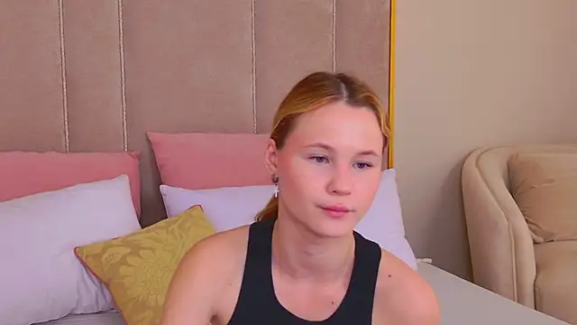 Snapshot of AmeliRoyse chatting on 06.01.26 AmeliRoyse online show from 06.01.26