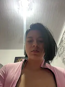 Snapshot of victoriacooper21 chatting on 02.17.26 victoriacooper21 online show from 02.17.26