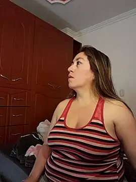 Luna-nevada online show from 10.22.25