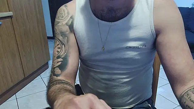 Snapshot of maialinofriuli chatting on 10.22.25 maialinofriuli online show from 10.22.25