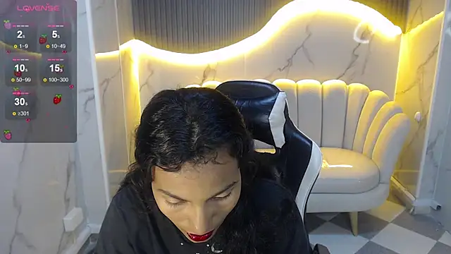 Snapshot of _wendy_b chatting on 09.23.25 wendy b online show from 09.23.25