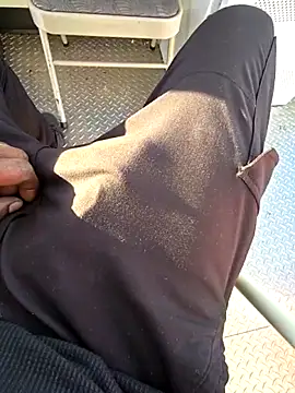 Snapshot of Gotabodiee chatting on 11.17.25 Gotabodiee online show from 11.17.25