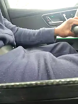 Snapshot of Gotabodiee chatting on 11.23.25 Gotabodiee online show from 11.23.25