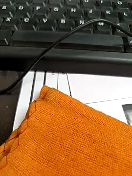 himvilohi08 online show from 10.31.25