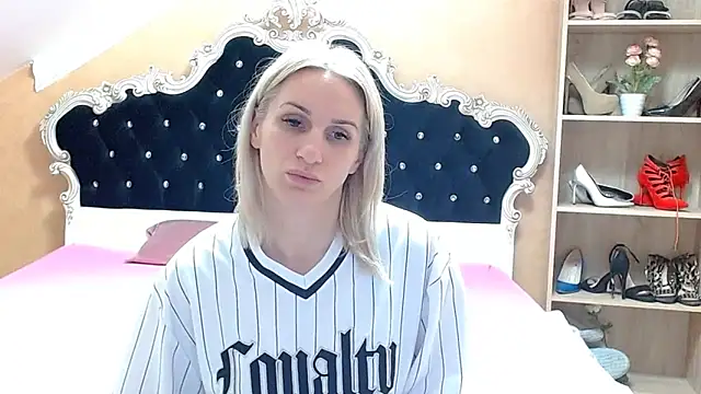 Snapshot of Diamond888 chatting on 03.08.26 Diamond888 online show from 03.08.26