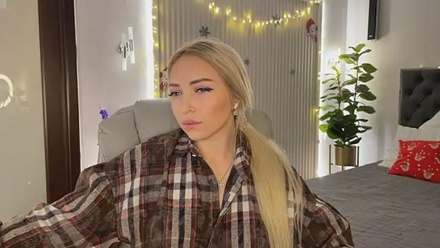 OhMyEmma online show from 12.22.25