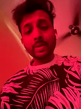 Snapshot of MIRTHICK2002 chatting on 10.17.25 MIRTHICK2002 online show from 10.17.25