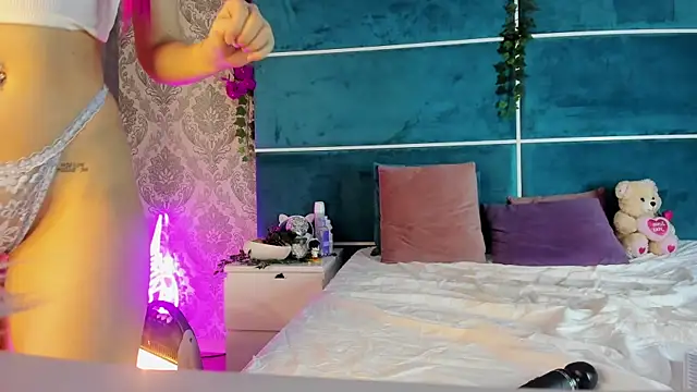 SunnyGlow online show from 11.05.25