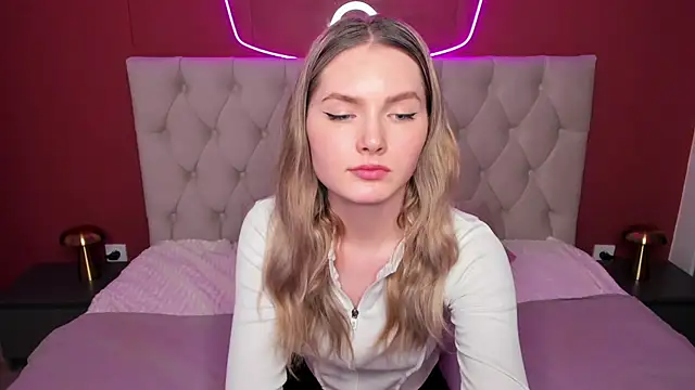 EvelineAmore online show from 03.19.25