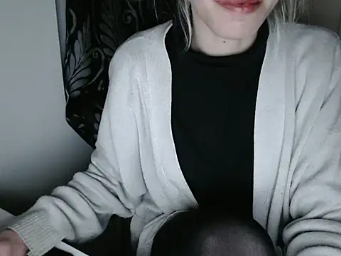 ElssaRush online show from 03.19.25