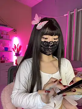 Snapshot of MI_KA22 chatting on 03.11.25 MI KA22 online show from 03.11.25