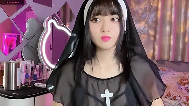 Snapshot of MI_KA22 chatting on 03.21.25 MI KA22 online show from 03.21.25