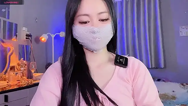 Snapshot of MI_KA22 chatting on 09.23.25 MI KA22 online show from 09.23.25