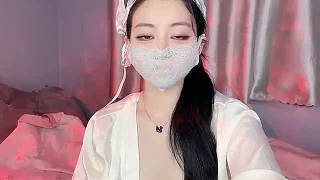 Snapshot of MI_KA22 chatting on 10.15.25 MI KA22 online show from 10.15.25