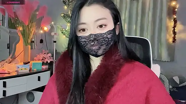 Snapshot of MI_KA22 chatting on 11.19.25 MI KA22 online show from 11.19.25