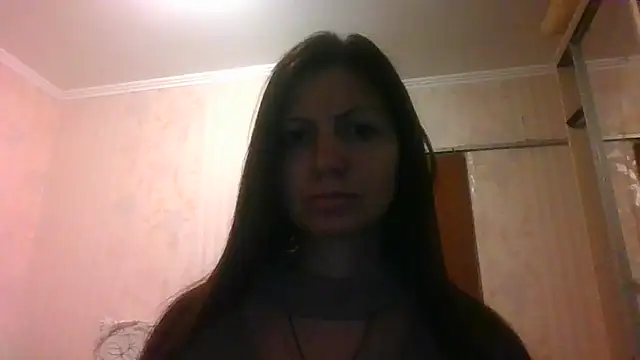 Snapshot of AliseWats chatting on 03.09.25 AliseWats online show from 03.09.25