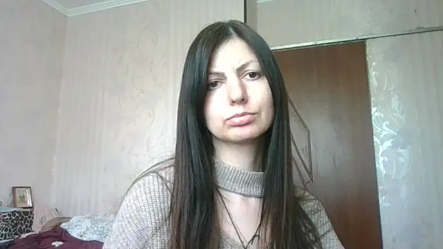 Snapshot of AliseWats chatting on 03.10.25 AliseWats online show from 03.10.25