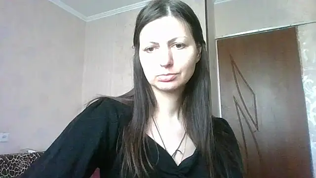 Snapshot of AliseWats chatting on 03.11.25 AliseWats online show from 03.11.25