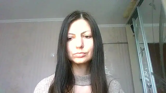 Snapshot of AliseWats chatting on 03.15.25 AliseWats online show from 03.15.25