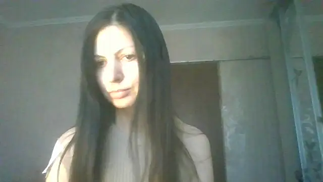 Snapshot of AliseWats chatting on 03.17.25 AliseWats online show from 03.17.25