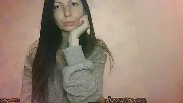 Snapshot of AliseWats chatting on 03.21.25 AliseWats online show from 03.21.25