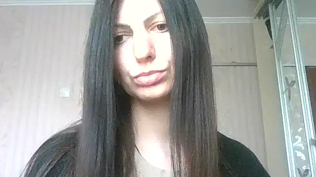 Snapshot of AliseWats chatting on 03.22.25 AliseWats online show from 03.22.25