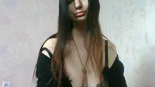 Snapshot of AliseWats chatting on 09.27.25 AliseWats online show from 09.27.25