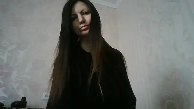 Snapshot of AliseWats chatting on 09.29.25 AliseWats online show from 09.29.25