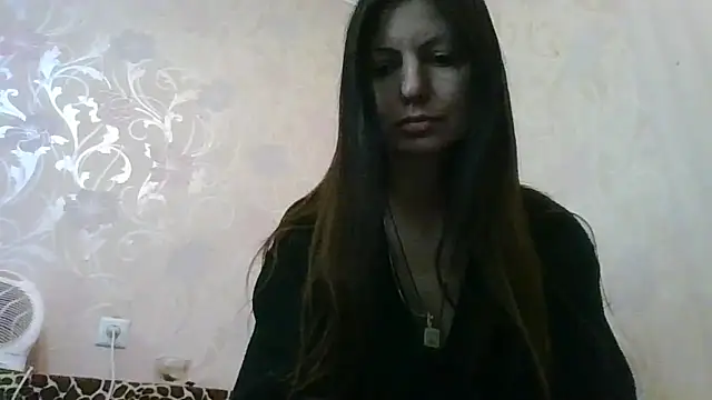 Snapshot of AliseWats chatting on 10.08.25 AliseWats online show from 10.08.25